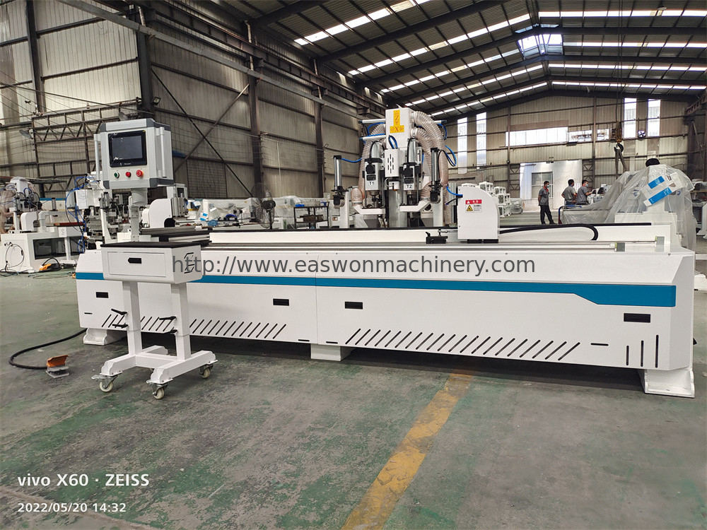 Mesin Pintu CNC yang dapat disesuaikan dengan sumbu Z 20 Jalur Panduan Lathe Bed dan 750W * 2/400W * 1 Servo Motors